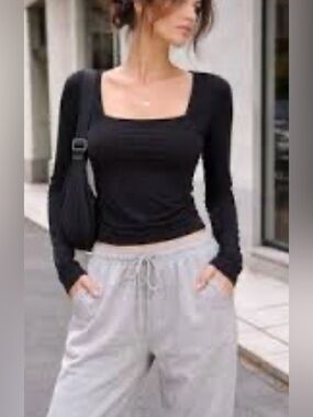 Nwt’s OGL Black Square-Neck Long Sleeve Tee Size 2XL